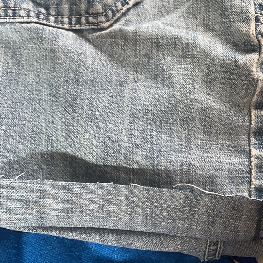 Lee Riders Cut-Off Jean Shorts! 🧢🩴 - Picture 3 of 7